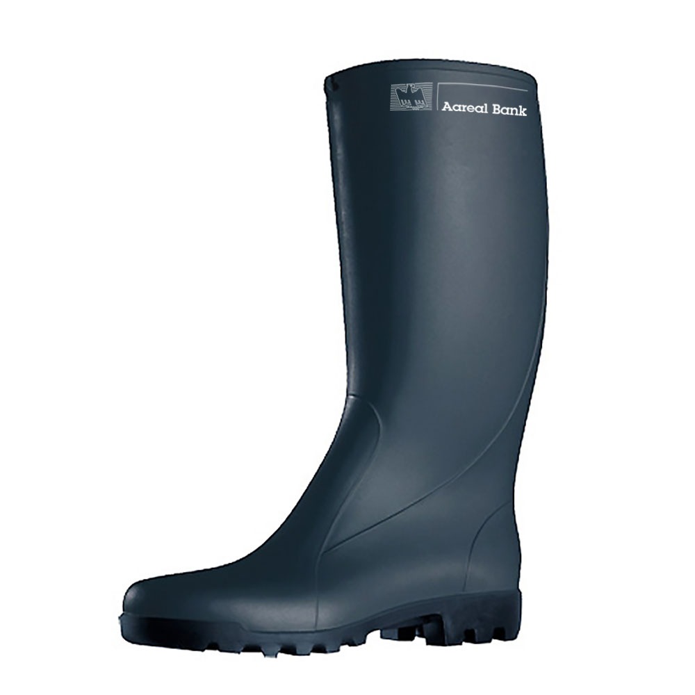 Ein einzelner hoher, schwarzer Gummistiefel mit leichtem Profil auf der Sohle und dem weißen Text „Vollblut Aareal Bank“ nahe dem oberen Teil.