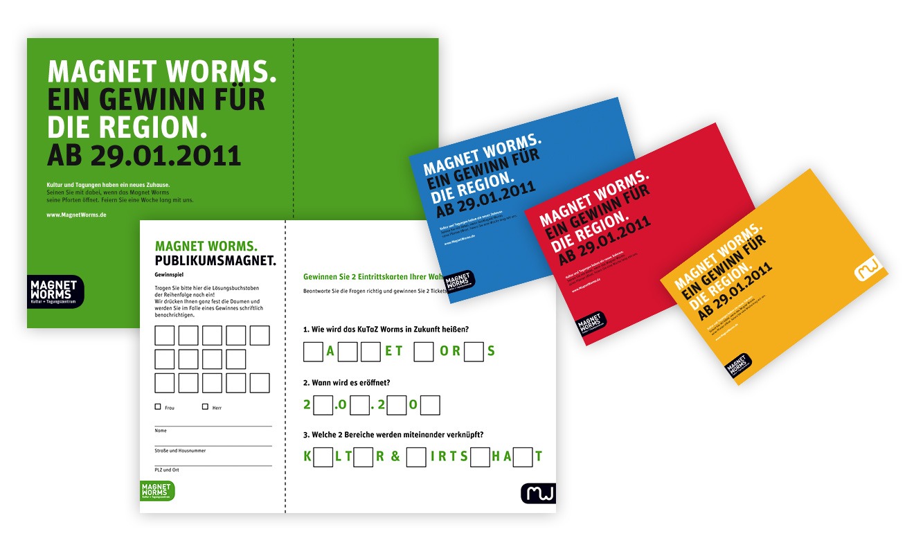 Vier farbenfrohe Werbeflyer in deutscher Sprache für Magnet Worms, perfekt für jeden Vollblut-Wormser, mit grünem, blauem, rotem und gelbem Hintergrund und fettem weißem und schwarzem Text, Veranstaltungsdetails und einem Teilnahme- oder Feedbackformular.